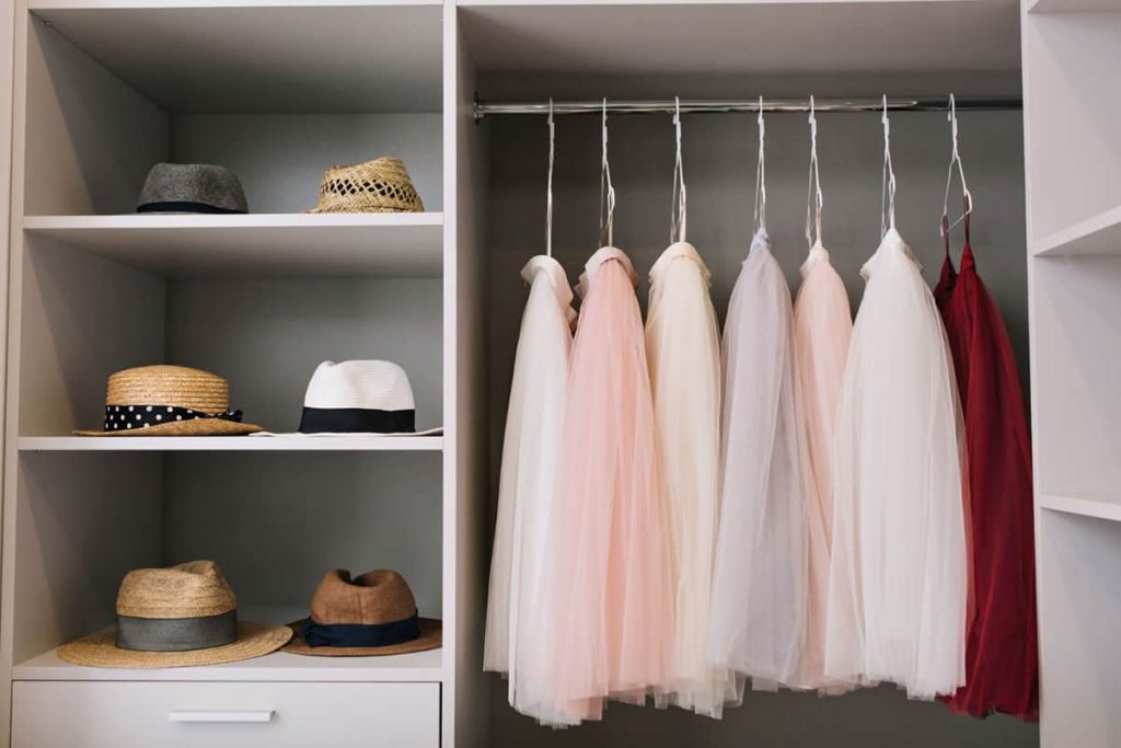 Saiba como eliminar o mofo do guarda-roupa e evitar que os fungos apareçam novamente 12 hlts blog cover 01